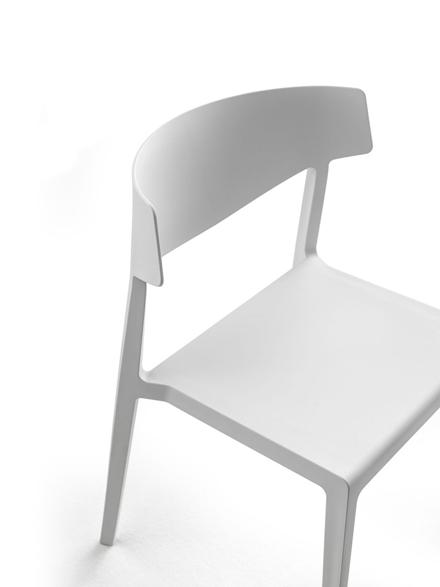 Gregory Wing Visitor Chair